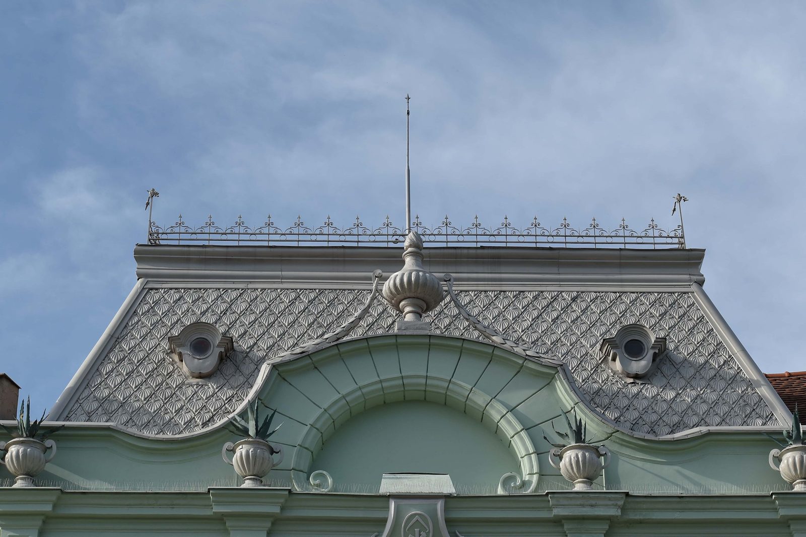 Façade d'immeuble parisien — France